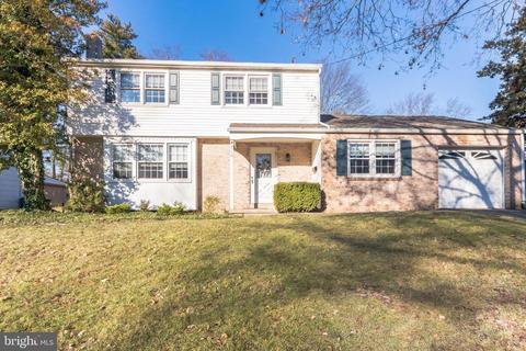 210 Laurel Ln, Lansdale, PA 19446