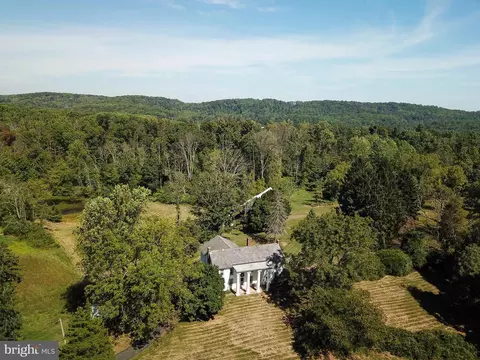 565 Hildebrandt Rd, Perkiomenville, PA 18074
