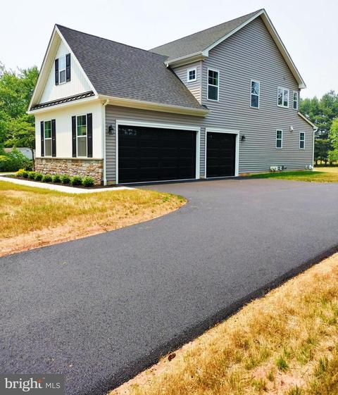 455 Fruit Farm Rd, Royersford, PA 19468
