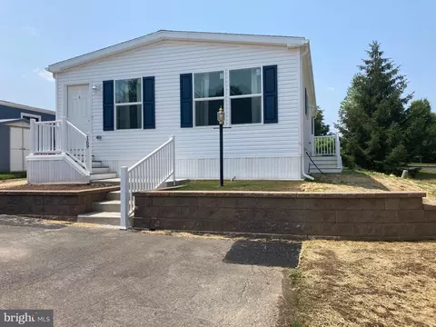 169 Hillside Ct, North Wales, PA 19454