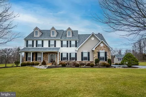 2570 Stonehill Rd, Harleysville, PA 19438