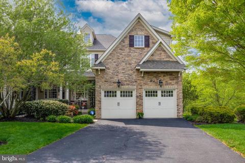 219 Caspian Ln, Norristown, PA 19403