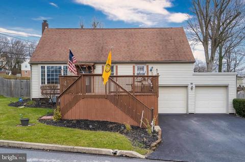 1579 Fitzwatertown Rd, Willow Grove, PA 19090