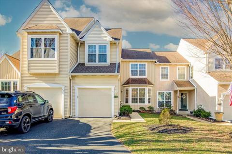 444 Country Club Dr, Lansdale, PA 19446