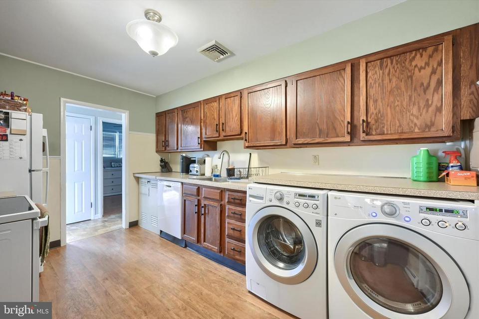  203 Bryans Rd, Norristown, PA 19401 photo 7