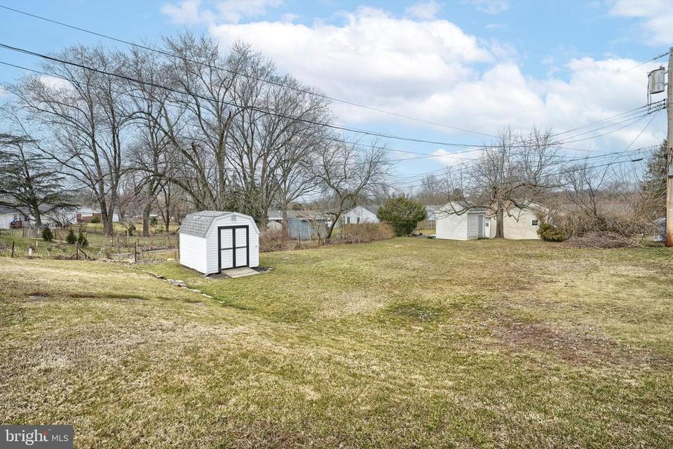  203 Bryans Rd, Norristown, PA 19401 photo 24
