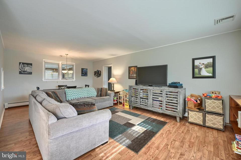  203 Bryans Rd, Norristown, PA 19401 photo 3