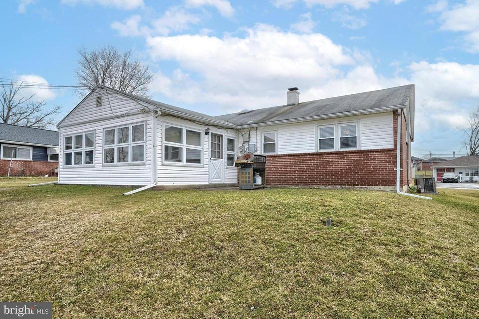  203 Bryans Rd, Norristown, PA 19401 photo 22