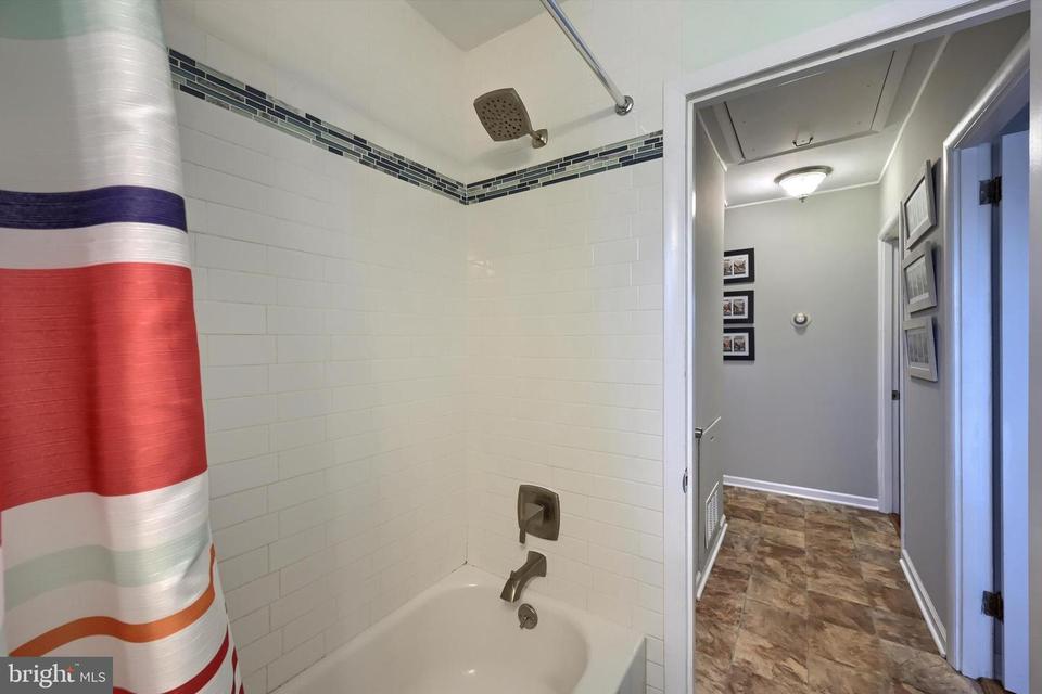  203 Bryans Rd, Norristown, PA 19401 photo 17