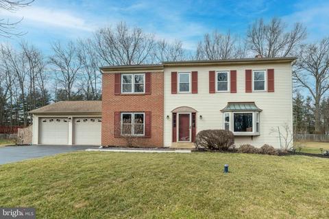 696 Wimbledon Ln, Hatfield, PA 19440