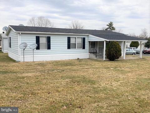 1005 Cherrywood Ct, North Wales, PA 19454