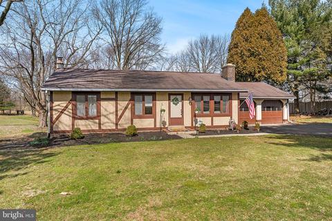 2741 Leidy Rd, Gilbertsville, PA 19525