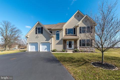 108 Harvest Glen Dr, Harleysville, PA 19438