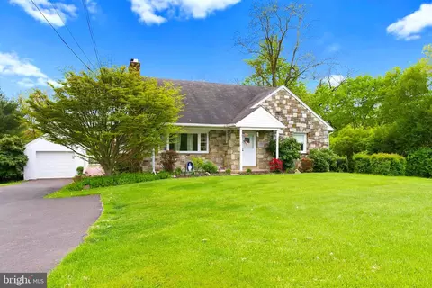 2315 N Broad St, Colmar, PA 18915