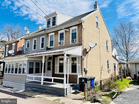 224 N Penn St, Pottstown, PA 19464