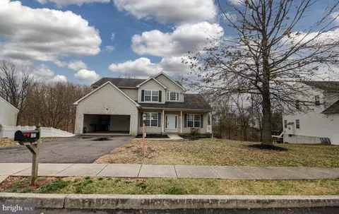 127 Julie Rd, Pottstown, PA 19464