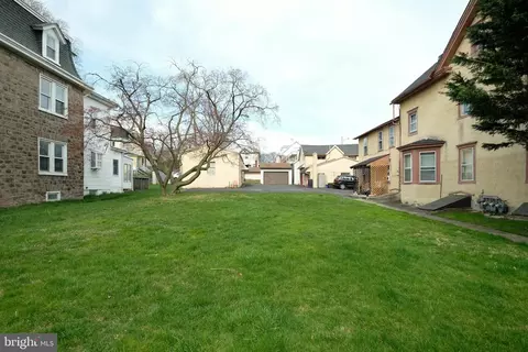 29 N Spring Garden St, Ambler, PA 19002
