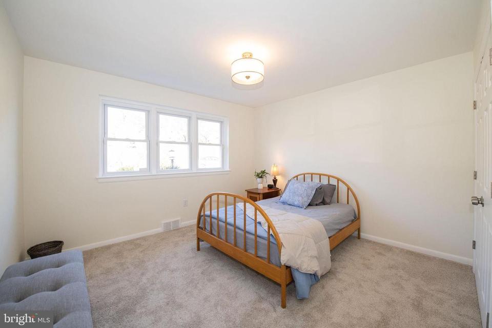  241 Limekiln Pike, Glenside, PA 19038 photo 15