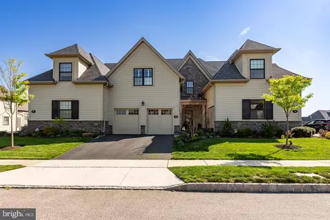 208 Pelham Ct, Flourtown, PA 19031