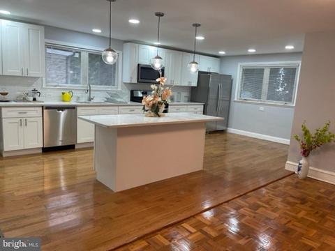 1460 Manoa Rd, Wynnewood, PA 19096