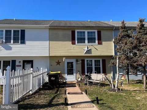 536 Blaker Dr, East Greenville, PA 18041