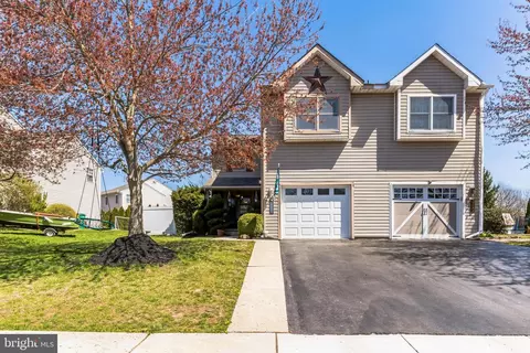 508 W 6th St, Pennsburg, PA 18073
