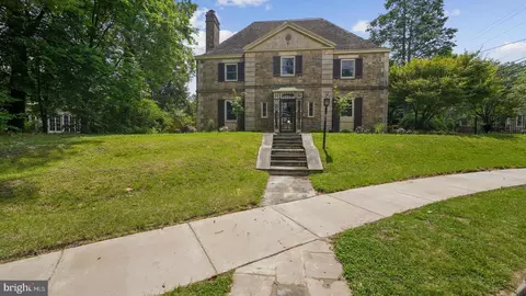 36 Latham Park, Elkins Park, PA 19027