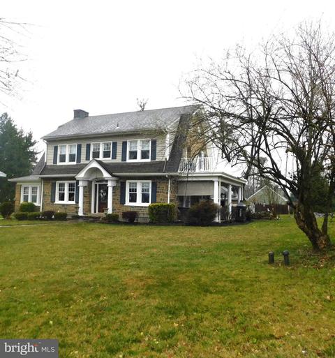 1650 W Main St, Norristown, PA 19403