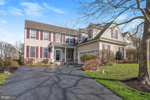 83 Masters Dr, Pottstown, PA 19464