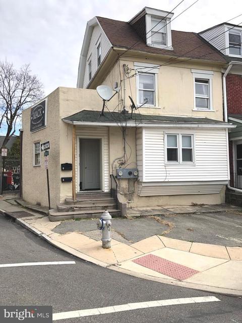 21 E Spring Ave, Ardmore, PA 19003