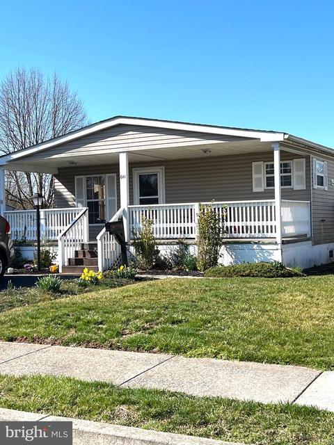 641 Walnut Ct, Red Hill, PA 18076