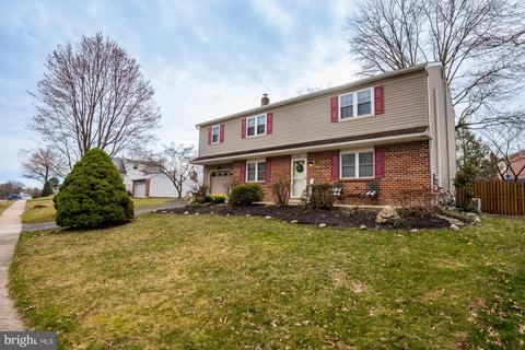 68 Roosevelt Dr, Boyertown, PA 19512