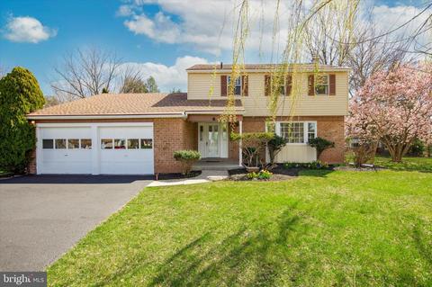 128 Glenn Oak Rd, Norristown, PA 19403