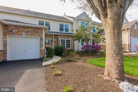 140 Canterbury Ln, Blue Bell, PA 19422