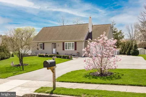 1099 Peaceful Ln, Hatfield, PA 19440