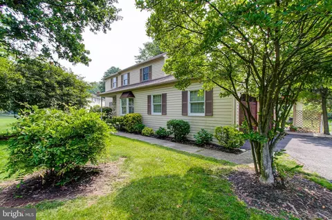 1721 Howe Ln, Ambler, PA 19002