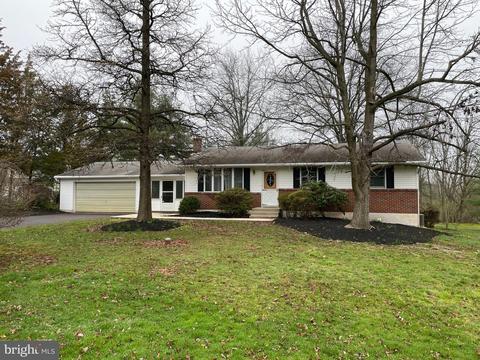 641 N 4th St, Telford, PA 18969