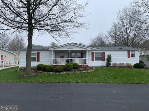 301 Hidden Springs Dr, Souderton, PA 18964