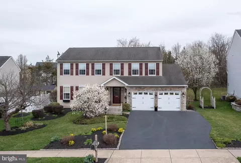 2424 Lomara Dr, Pottstown, PA 19464
