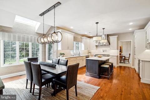 118 Bay Hill Dr, Blue Bell, PA 19422