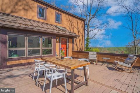 409 Greyhorse Rd, Willow Grove, PA 19090