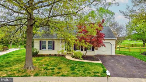 202 Abbey Dr, Royersford, PA 19468