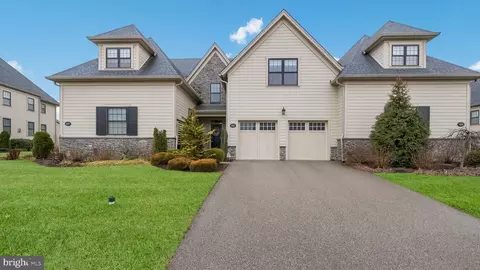 6162 Creekside Dr, Flourtown, PA 19031
