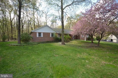 3 Baron Ln, Ambler, PA 19002