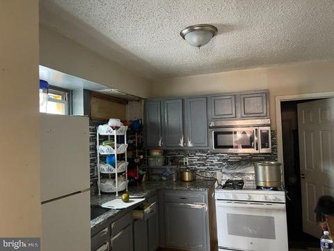 742 Chain St, Norristown, PA 19401