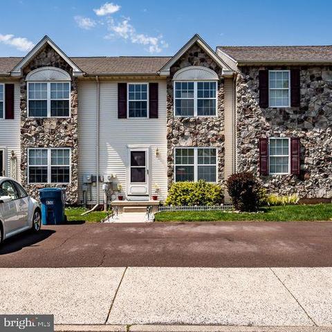 832 Dogwood Ln, Collegeville, PA 19426