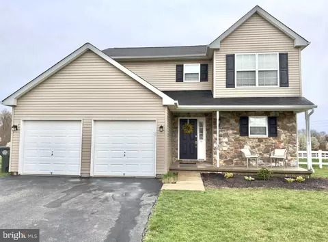30 Westbury Dr, Gilbertsville, PA 19525
