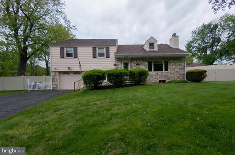 3466 Brae Bourn Dr, Huntingdon Valley, PA 19006