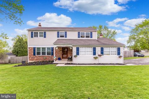 2322 Oakland Dr, Norristown, PA 19403
