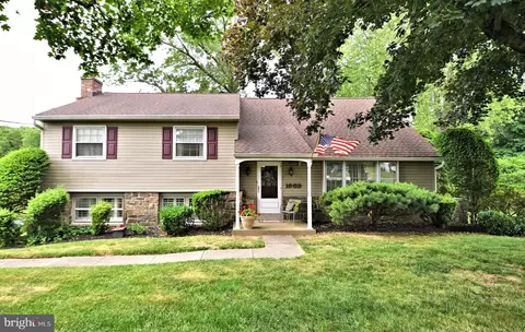 1669 Kenmare Dr, Dresher, PA 19025